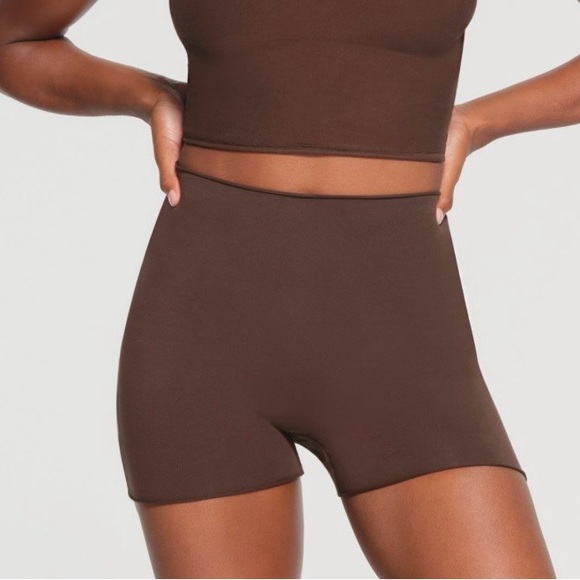 SKIMS Pants - Skims Raw Edge Shorts | Espresso | Size Medium | Limited Edition